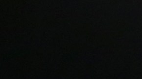 Kenny Bayless le llama la atención a "Canelo" Álvarez en su pelea contra Floyd Mayweather en 2013.