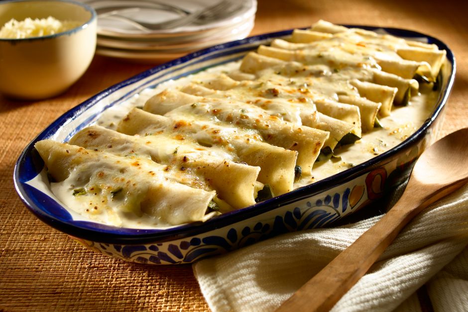 Reconfortante receta mexicana de enchiladas verdes La Opinión