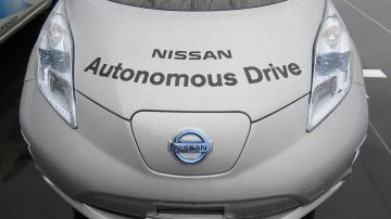 En 2018, Nissan planea introducir la tecnología que permite a un vehículo negociar autónomamente los peligros y cambiar de carril.