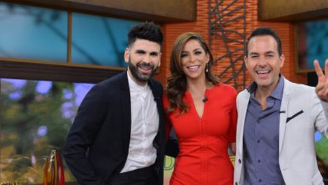 Carlos Calderón, Lourdes Stephen y Jomari Goyso.