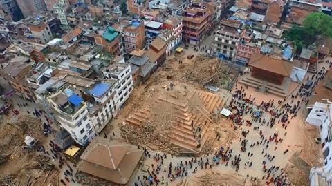 Nepal cuenta a sus muertos, tras sismo.