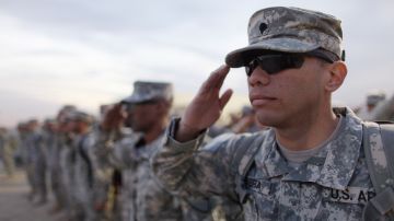Hay estadounidenses tránsgenero que "sirven de manera honorable" en las Fuerzas Armadas