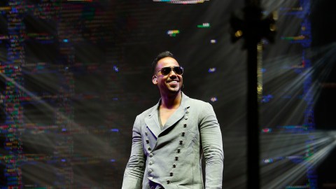 Romeo Santos trae su bachata al Área de la Bahía.