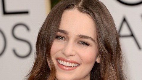 Emilia Clarke aparece en la nueva cinta de Star Wars.