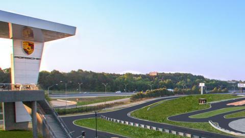 Porsche-Experience-Center-A