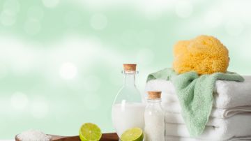 El limón, el bicarbonato de sodio, el azúcar, la avena y la miel son algunos de los productos naturales que ayudan a blanquear la piel.