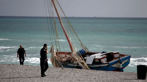 More than 100 Haitian Migrants Land On Florida Beach