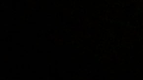 En esta foto se aprecia el corte sufrido en la cabeza por LeBron James, a consecuencia de un choque con una cámara kuego de recibir un foul.