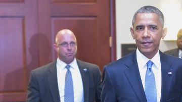 obama-en-una-visita-al_655x438