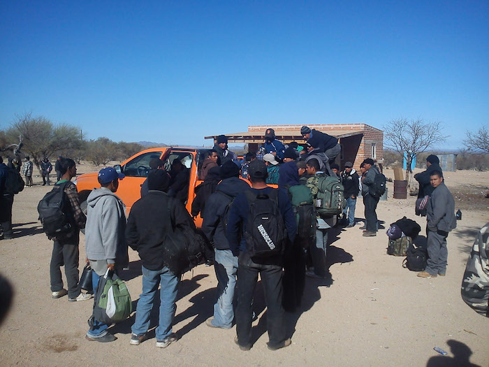 Migrantes rescatadas en el desierto de El Sásabe, Sonora.