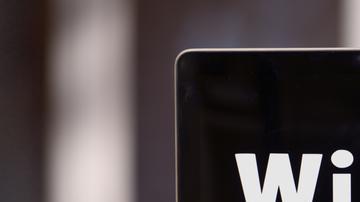 Protege tu dispositivo móvil de redes wi-fi en público.