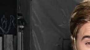 Hace apenas un par de meses, Bieber presumió su trasero al desnudo.