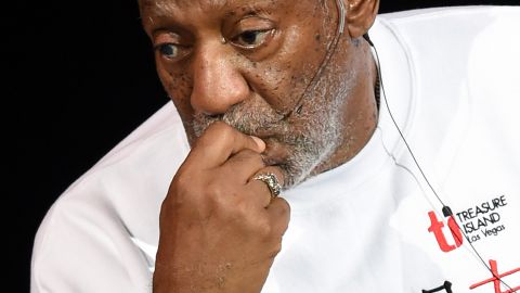 Bill Cosby ha sido acusado por 45 mujeres de haber abusado de ellas. A la xxx, Lili Bernard (izq.) y Sammie Mays (der.), dos de ellas, con su abogada Gloria Allred.