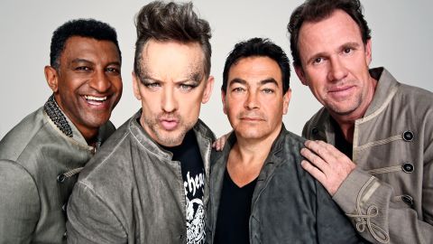 Boy George (segundo izq.), con el resto de miembros de Culture Club, que tienen ya nuevo álbum listo.