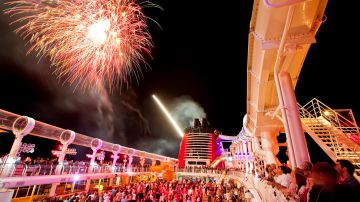 Los fuegos artificiales son exclusivos de los cruceros Disney.