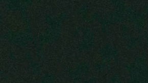 Jen Welter se pone un casco de los Cardinals de Arizona el martes luego de ser presentada como coach pasante del equipo.