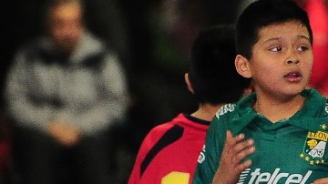 El club León USA comenzó como un equipo de niños, y hoy entrana en todas las divisiones.