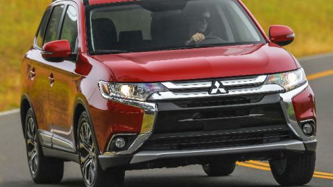 El Outlander tiene un precio sugerido más bajo que el modelo de 2015.