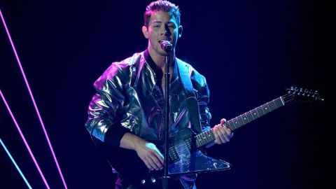 Nick Jonas en una de sus presentaciones como solista.