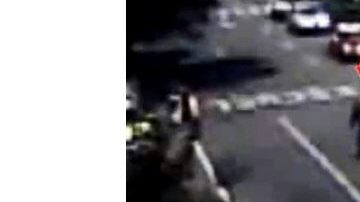 Imágenes de las cámaras de seguridad muestran a los presuntos asesinos del periodista y de cuatro mujeres.