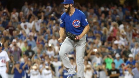 Así reaccionó Jake Arrieta, de los Cachorros, tras completar su juego sin hit ni carrera el domingo contra los Dodgers.