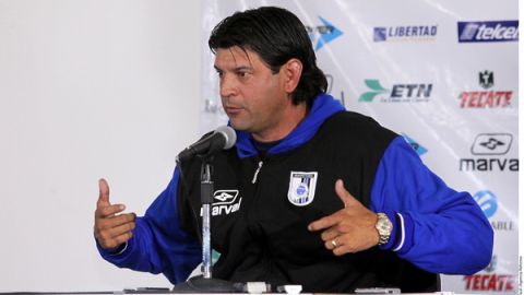 José Saturnino Cardozo está en medio del ojo del huracán y ayer declaró que duerme tranquilo ya que nunca ha actuado mal.
