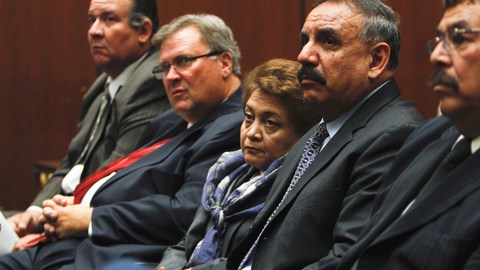 Los concejales acusados en el caso de corrupción en la Ciudad de Bell. De izquierda a derecha, Luis Artiga, George Cole, Teresa Jacobo, Oscar Hernández  y George Mirabal.