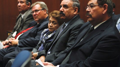 Los concejales acusados en el caso de corrupción en la Ciudad de Bell. De izquierda a derecha, Luis Artiga, George Cole, Teresa Jacobo, Oscar Hernández  y George Mirabal.