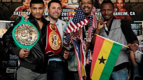 Abner Mares, Óscar de la Hoya, Don King y Kong Agbeko (de izq. a der.), en la promoción de la función de mañana en Anaheim.