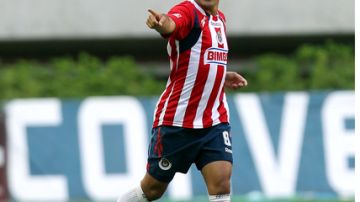Marco Fabián podría emigrar de Chivas en poco tiempo.