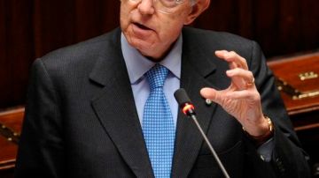 El primer ministro italiano, Mario Monti, ante el Parlamento con el plan de ajuste.
