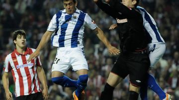 Diego Ifrán, al frente, juega poco para el Real Sociedad.