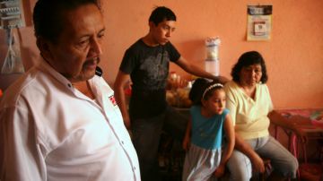 Rafael Echevarría y su familia son parte de las miles de personas desplazadas por el temor al ambiente de terror en Veracruz.