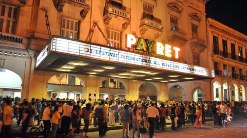 Cientos de personas asistieron al pase de la cinta en la Habana la semana pasada, por lo que hubo que hacer una función adicional.