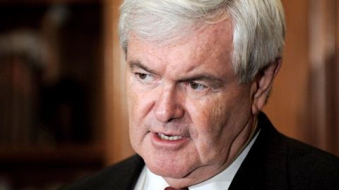 El expresidente de la Cámara de Representantes de EEUU Newt Gingrich comparece ante los medios en el club Union League de Nueva York.