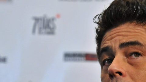 El reconocido actor puertorriqueño Benicio del Toro durante la presentación de 'Siete días' el fin de semana pasado en Cuba.