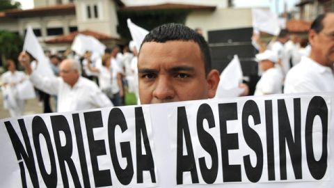 El regreso de Noriega  ha abierto en  los panameños viejas heridas, por lo que piden que no se le tenga compasión.