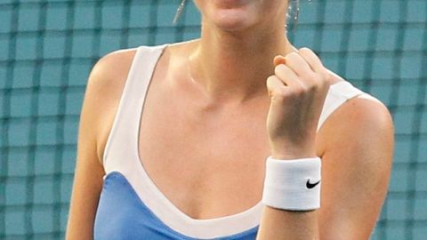 Petra Kvitova festeja su tr iunfo en la final del torneo de París.