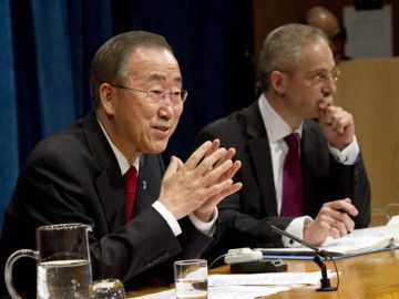 En Siria han muerto más de 5,000 personas y esa situación no puede continuar, aseguró ante la prensa Ban Ki-moon.