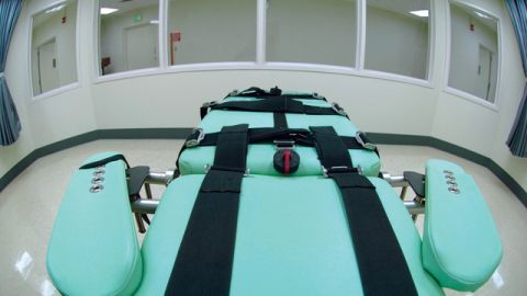 Según expertos, esta silla, utilizada para practicar la inyección letal podría dejar de existir si se elimina la pena de muerte en California.