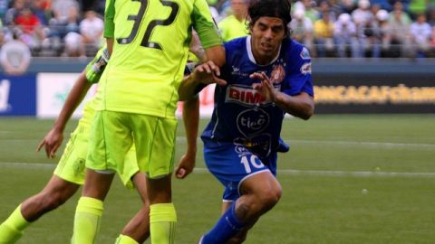 Paolo Suárez (der.) es una de las piezas clave del Metapán para el juego de esta tarde.