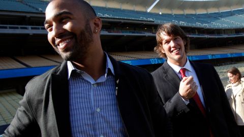 Matt Kemp (izq.) y Clayton Kershaw, en sus respectivas posiciones, fueron de lo más destacado en el equipo blanquiazul.