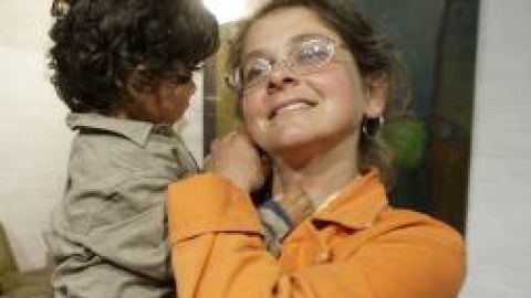 Lorena Berenson con su hijo llegará a NY para pasar las fiestas con sus padres.