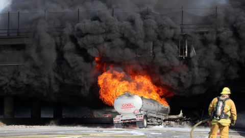 El Condado de LA podrá pedir ayuda federal tras el accidente de la Autopista 60 la semana pasada.