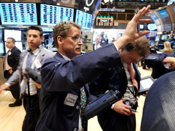 Wall Street amplió el avance en la recta final de la jornada y el Dow Jones cerró con un  avance del 2.87 %