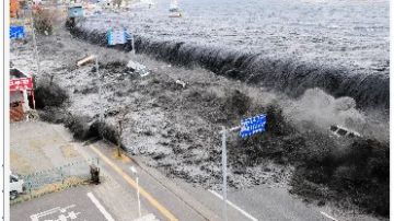 Foto del tsunami ocurrido tras el terremoto de Japón en marzo pasado.