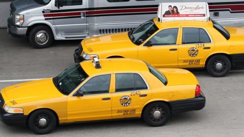 Las medidas representan menos gnancias para los taxistas aseguran.