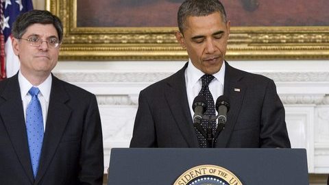 Barack Obama anuncia la dimisión del jefe de Gabinete de la Casa Blanca, ayer.