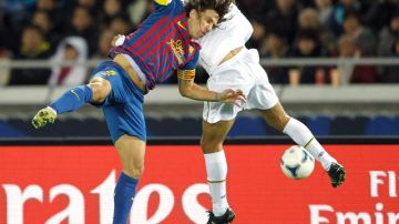 El defensa Carles Puyol es el hombre que le imprime fuerza,  carácter y personalidad a la zona defensiva del actual campeón de España.