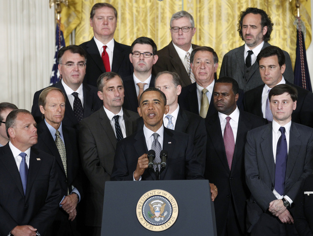 Obama participó en un encuentro con ejecutivos  para abordar vías que fomenten la creación de empleo en suelo estadounidense.